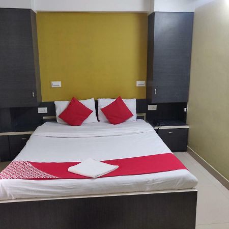 Hotel Jagat Siliguri Ngoại thất bức ảnh