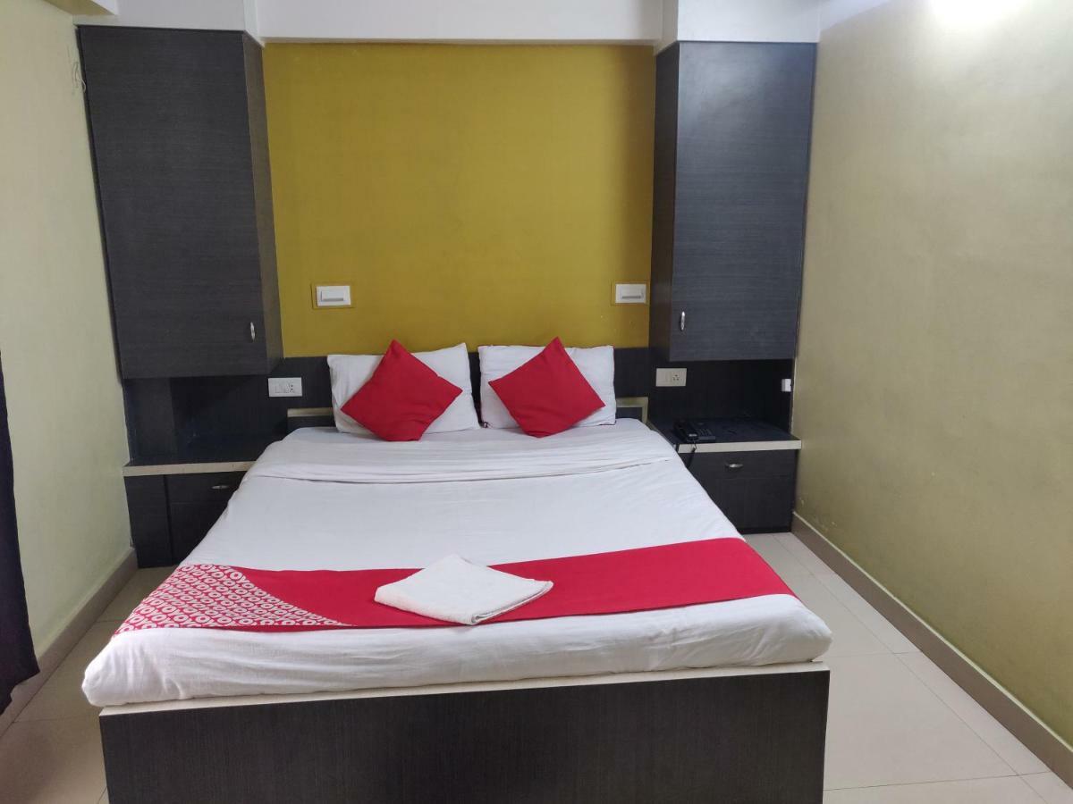 Hotel Jagat Siliguri Ngoại thất bức ảnh